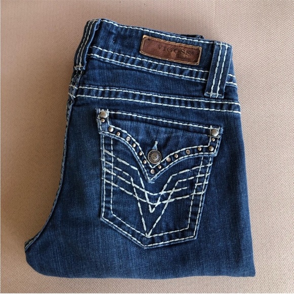 Vigoss Tick Stitch Ring-stone button flap embellished back Pocket Capri Jeans 28 - Picture 16 of 16